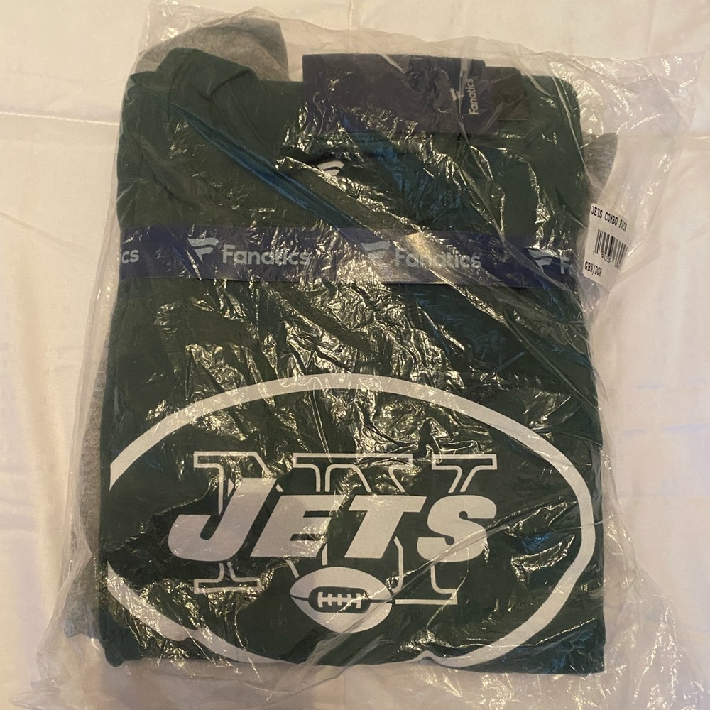 Two Jet New York shirts In the package never use